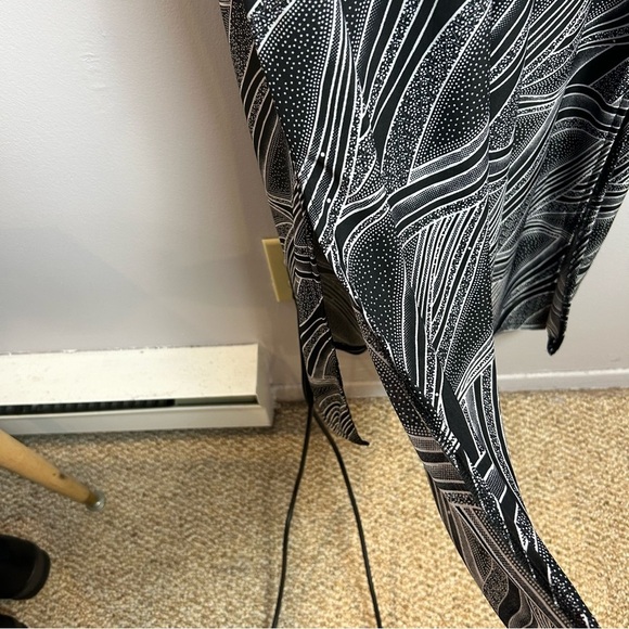 2 Dye 4 Sleeveless Black and White Maxi Dress Size Medium - Picture 11 of 13